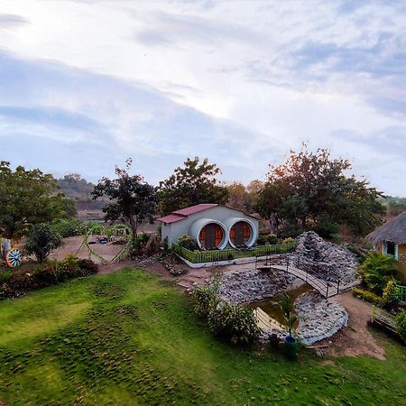 Van Vagdo Resort Rajpipla Dış mekan fotoğraf