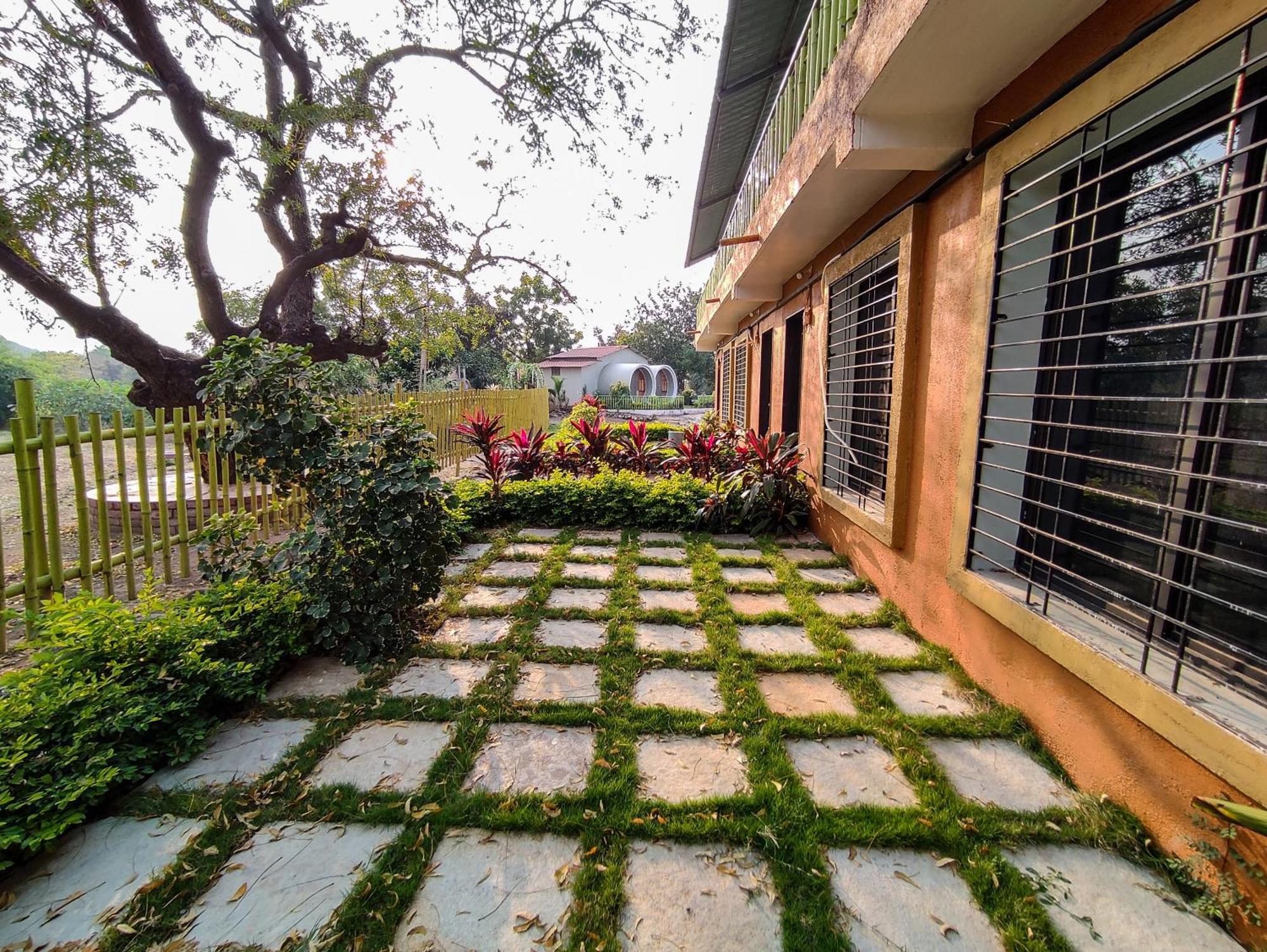 Van Vagdo Resort Rajpipla Dış mekan fotoğraf