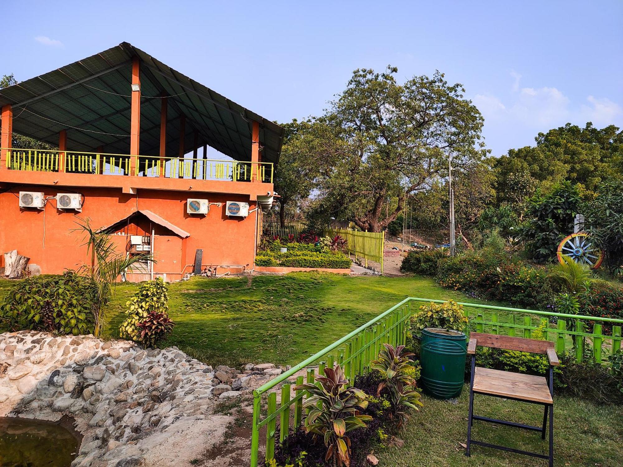 Van Vagdo Resort Rajpipla Dış mekan fotoğraf